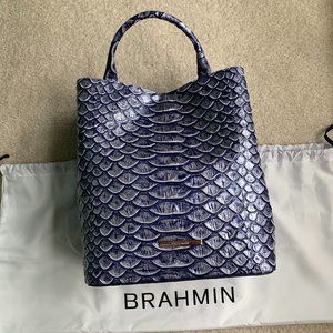 NWOT Brahmin Amelia – Denim Cruz